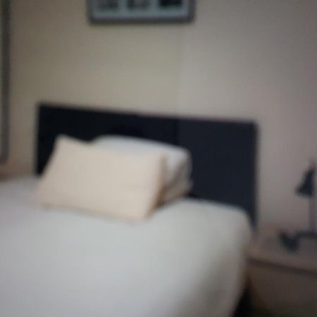 Kings Arms Hotel Farnworth Ngoại thất bức ảnh