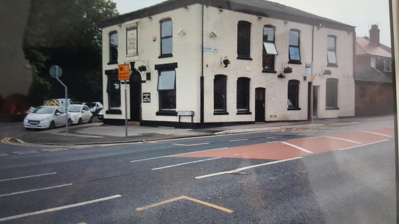 Kings Arms Hotel Farnworth Ngoại thất bức ảnh